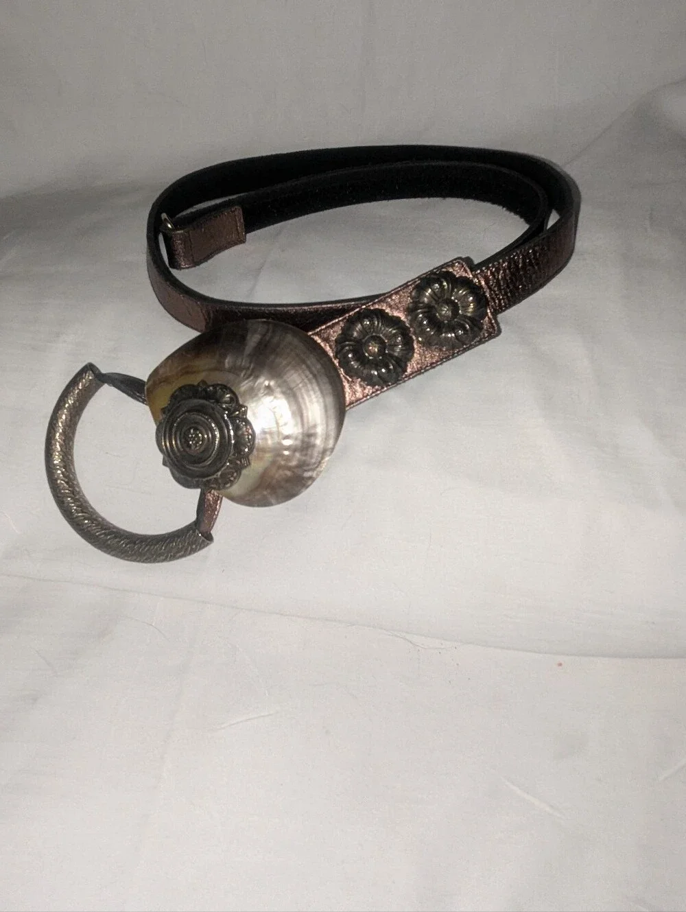 Women's Metallic Bronze Leather Statement Belt Mother Of Pearl Shell Rosette Buc